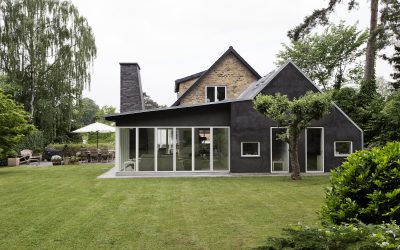 Tilbygning med udsigt til skoven